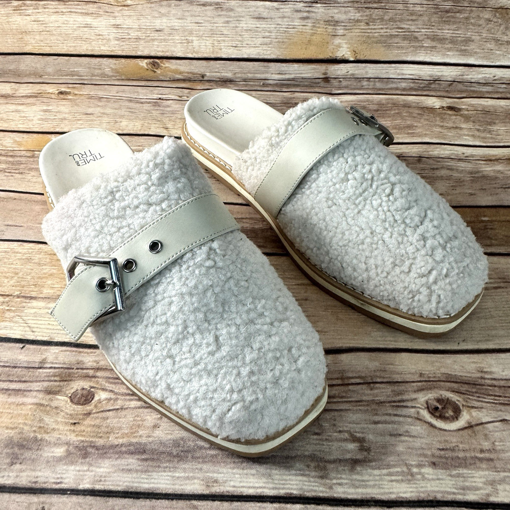 Time and Tru Womens Off White Faux Fur Buckled Mule Slip On Flat Shoes 8